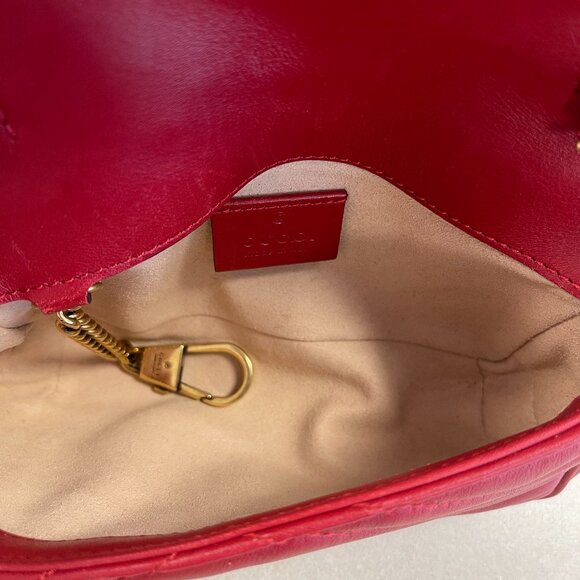 Gucci Calfskin Matelasse Super Mini GG Marmont Shoulder Bag - Red - Preowned - Picture 8 of 10